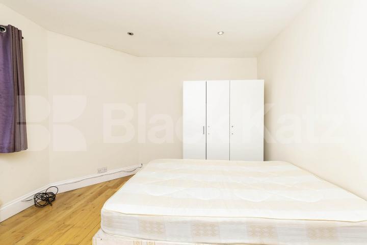 Surrounded by an abundance of amenities and walking distance to a station  High Street, High Barnet